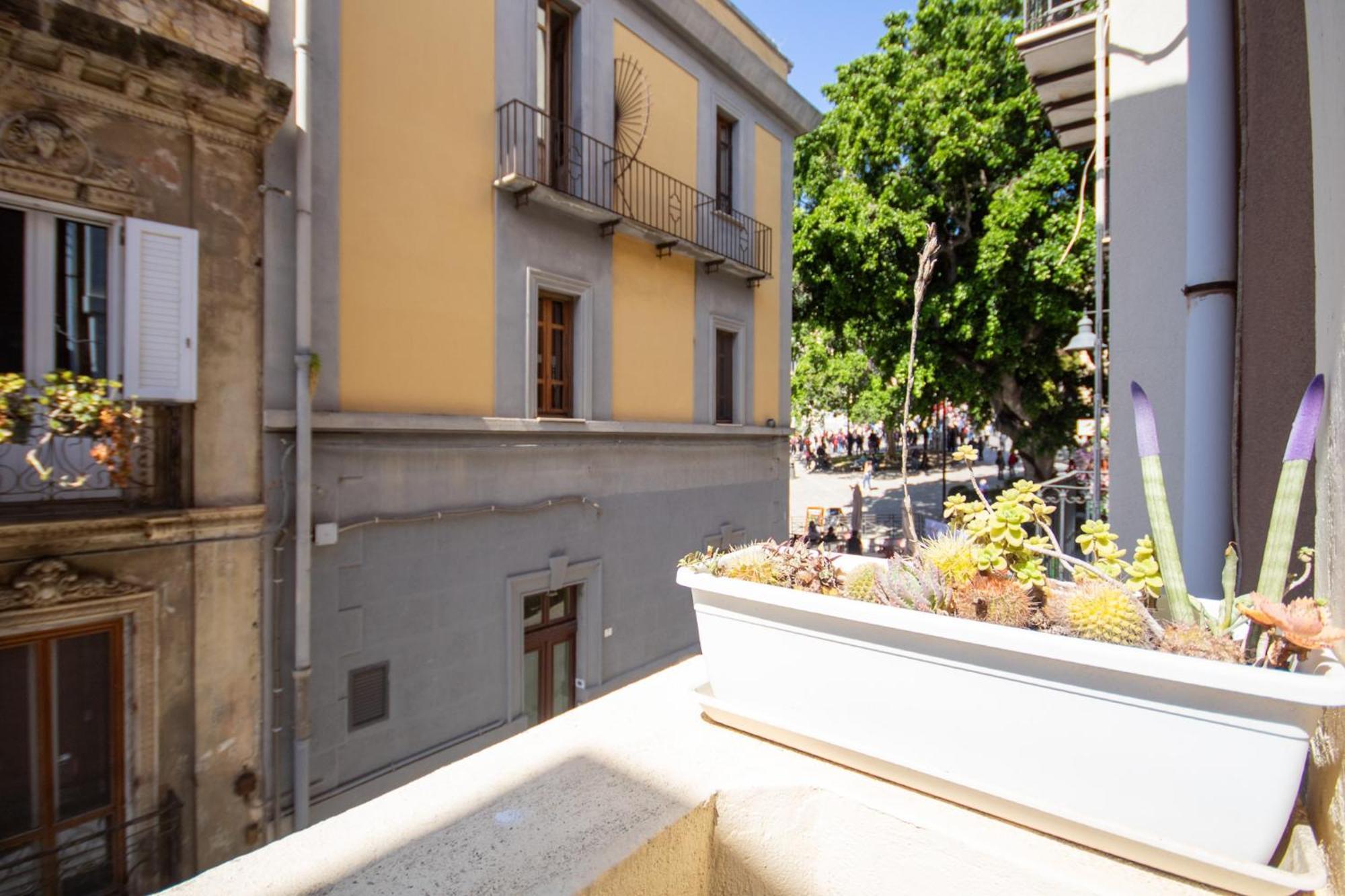 Appartamento Casa Remy Cagliari Esterno foto